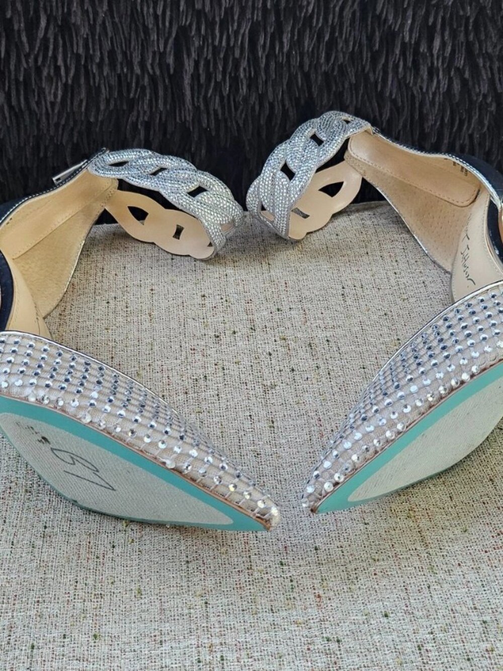 Betsey Johnson Women Pump Sandal Silver RHINESTONE Bridal Heel Shoe Size 8.5M - Picture 7 of 13